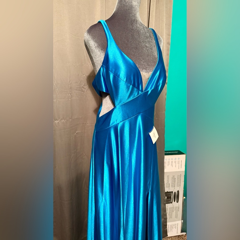 Elegant Blue Satin Evening Gown - Picture 8 of 14